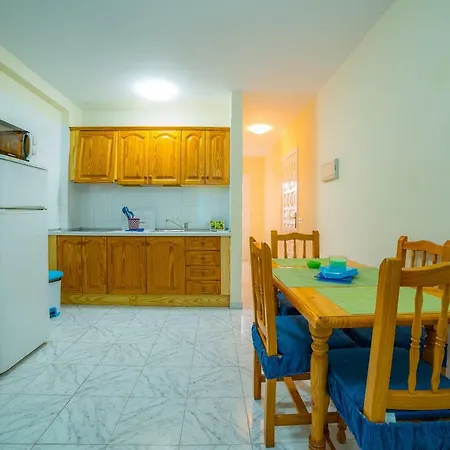 Positive Apartment *